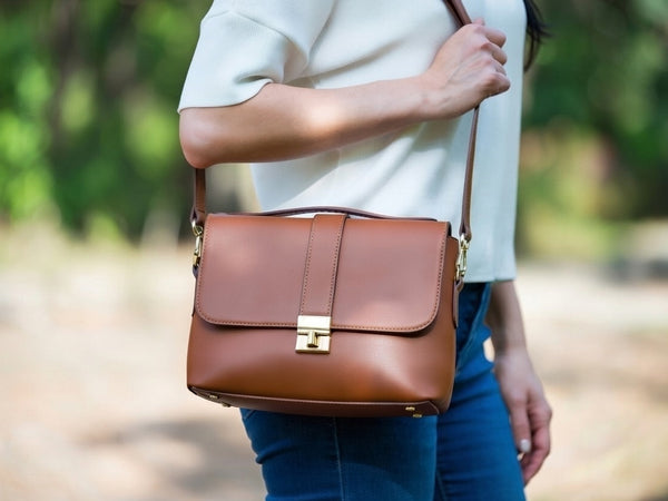 How to Style Your Handbag for Any Occasion